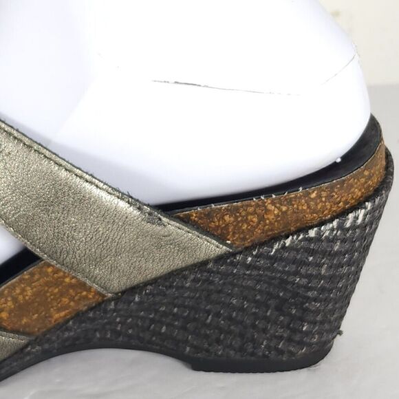 Taos Women's US8 Metallic Silver Leather Rhinestone Wedge Strappy Slide Sandals - Picture 14 of 16